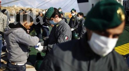 италия третирали имигранти животни