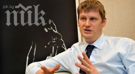 британският посланик показателно протестите спряха герб оглави