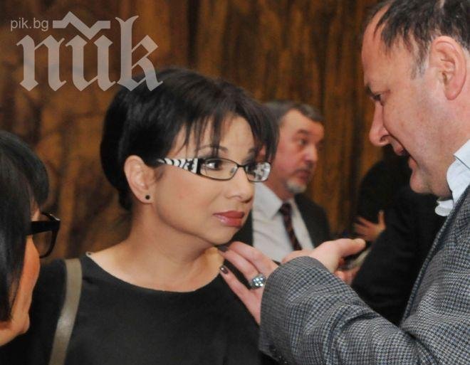 Цветанка Ризова пак сряза властта: Реформи няма, ще ни подслушват безгранично!