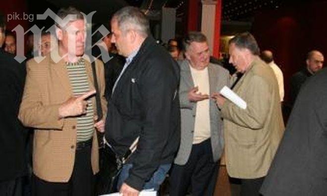 Легенда на Ботев изригна: Вън мръсниците Мъри, Кривия и Цанко!