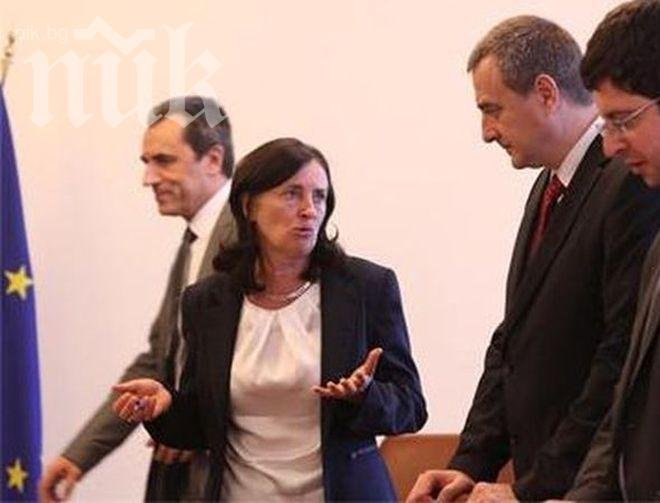 Заместник на Орешарски търси Костов за съвет – бил прекрасен икономист