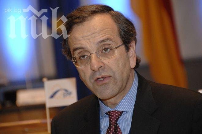 Самолетът на Андонис Самарас се повреди във въздуха