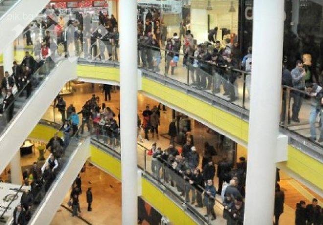 Евро-джебчии тръгнаха по моловете