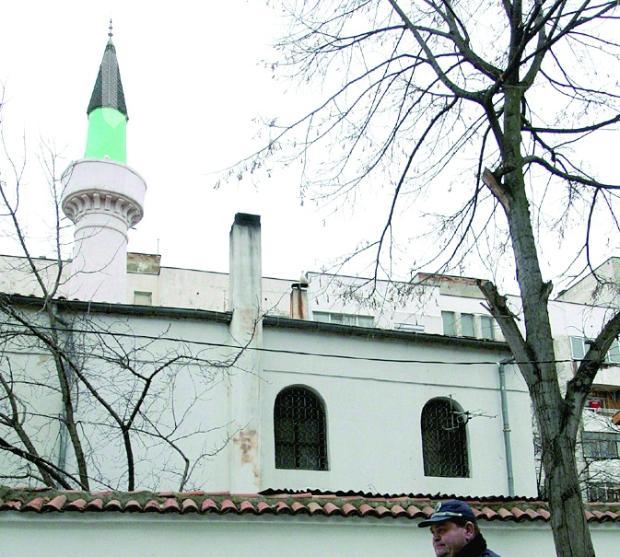 Варненската джамия се подпали