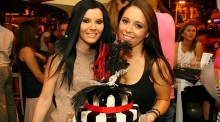 дъщерята стоичков превъзпитава чалгаджийка