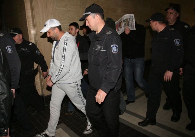 Делото Наглите оттече за догодина