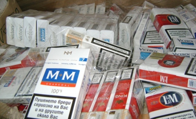 Рекордно количество контрабандни цигари задържаха митничари на Кулата