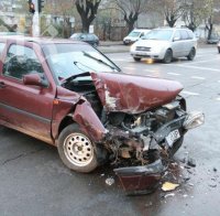 Двама души загинаха при катастрофи за денонощието