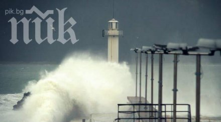 гъста мъгла затвори пристанище варна