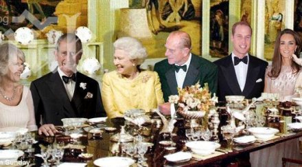 кралското бебе джордж подготвя първата коледа семейството първите хора англия забавляват карти