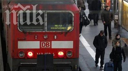 пълни ченгета влакове борят крадлите