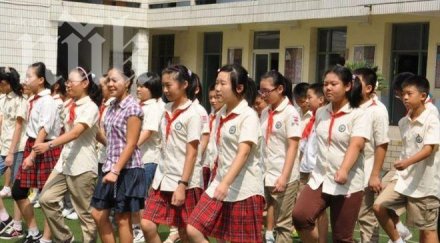 ученици натровиха кисело мляко