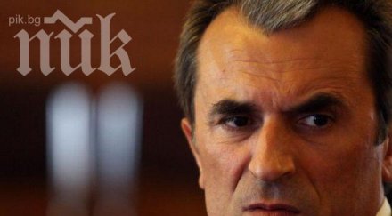 пламен орешарски трудно работи обстановка продължим