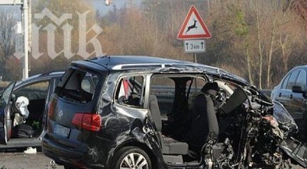 100 коли сблъскали пътя белград загреб двама загинали