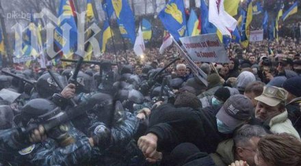 100 000 протест киев галерия