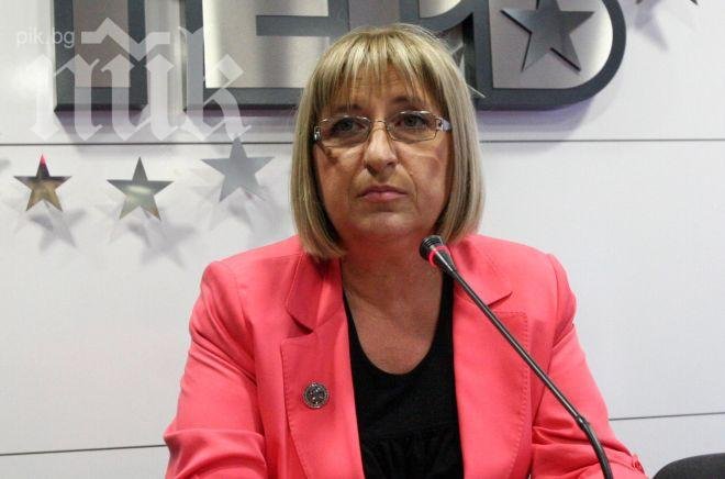 Цецка Цачева: Ако бях на мястото на Миков, щях да взема мерки срещу Сидеров след европисмото
