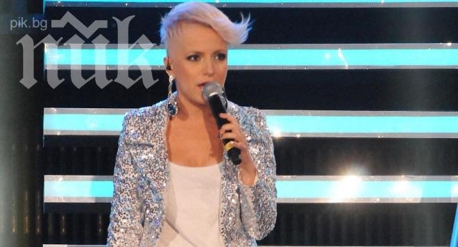 Поли Генова ще си купи пиано и скутер с наградата от Музикална академия