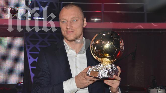 Само в ПИК! Майката на футболист №1 на България Иван Иванов починала от рак! Играчът не може да преживее смъртта й