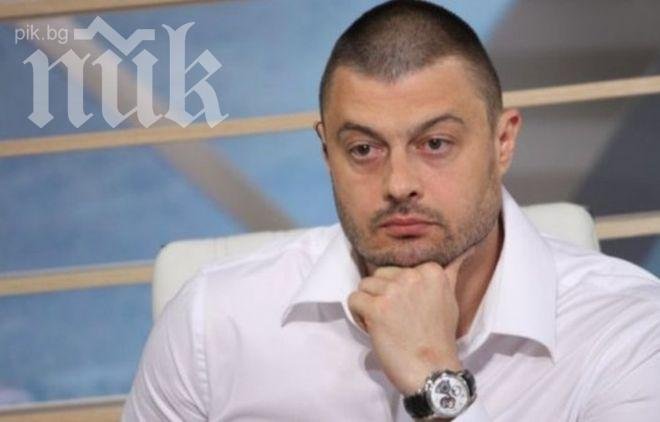 Бареков: Политиците не трябва да си изпускат нервите!