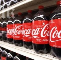 Гърция в шок! Терористи сипват солна киселина в кока-кола