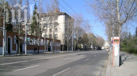 софия бомба почти хора коли магазини банки работят