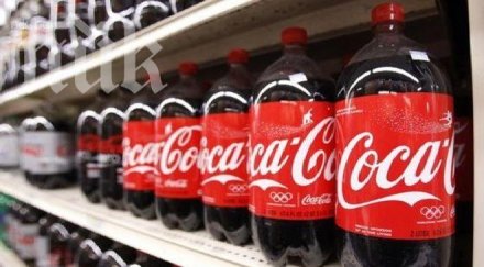 гърция шок терористи сипват солна киселина кока кола