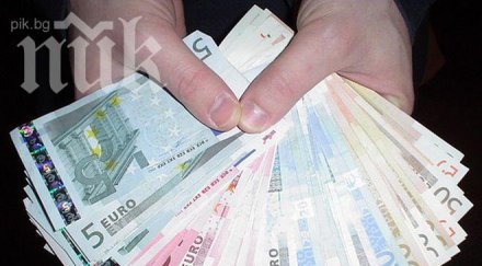 пенсионер намери 000 евро улицата предаде полицията