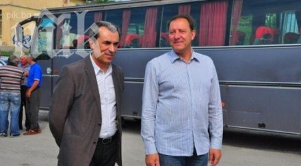 орешарски ангел найденов организират видео седенка военни командири