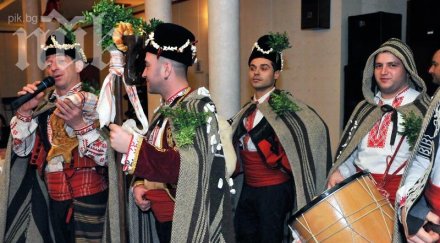 коледувал дават булка