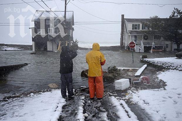 Снежната буря в САЩ и Канада взе 27 жертви