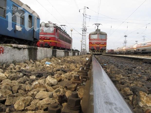 Вижте за кои влакове БДЖ пусна още вагони за празниците