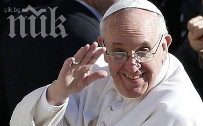 Папа Франциск отслужи първата си коледна служба 