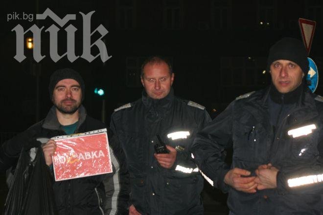 Полицията окупира Народния театър заради Орешарски 