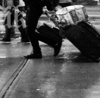 Странни новогодишни традиции по света (снимки)