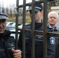 Разлепиха снимки на Христо Бисеров във всички РПУ-та – вече го издирват като закоравял престъпник