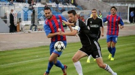 славия привлече македонец