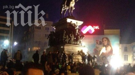 протестиращи дансwithme събраха 197 ден парламента