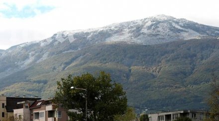 времето облачно температури