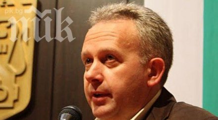 депутат герб властта нелегитимна управлява задкулисно безхаберно