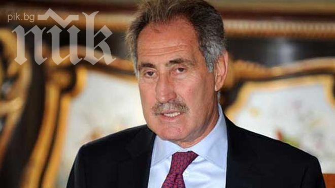 Разпад! Трима депутати напуснаха партията на Ердоган за един ден