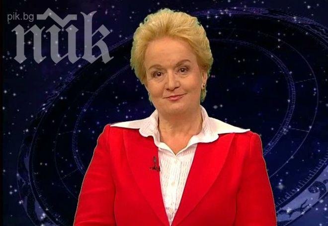 Алена: През 2014 г. ни очаква хаос, ако не си вземем поука от комунизма! Младите ще бягат в чужбина, политиците сеят омраза