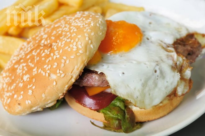 Лекари: Не консумирайте тези 8 храни на Нова година, за да не се озовете в болница!