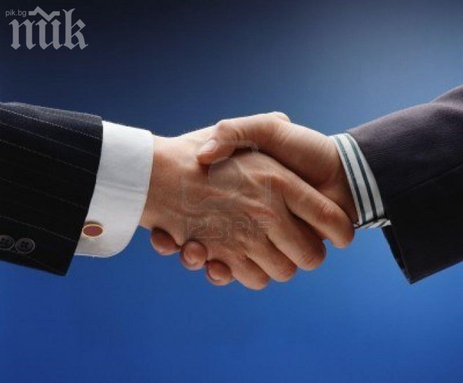 Сделките, които разтърсиха бизнеса в България през 2013 г.