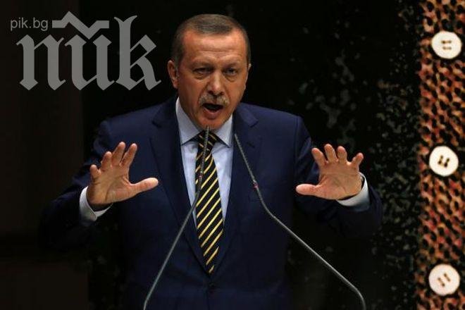 Лирата и индексите в Турция се сриват