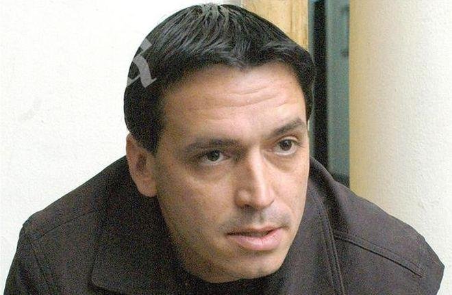 Топ журналистът Васил Иванов на косъм от смъртта, източили 7 литра течност от стомаха му