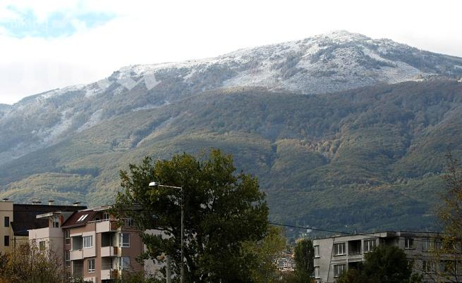 Времето днес ще е облачно, с температури до 7°