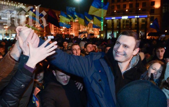 Украинската опозиция призова привържениците си да излязат на протест в Киев