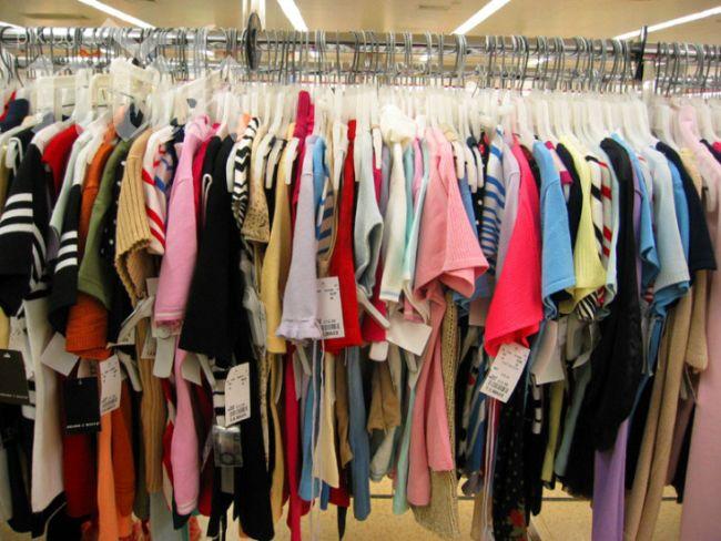 Разкриха най-голямата мрежа за фалшиви маркови стоки в Испания