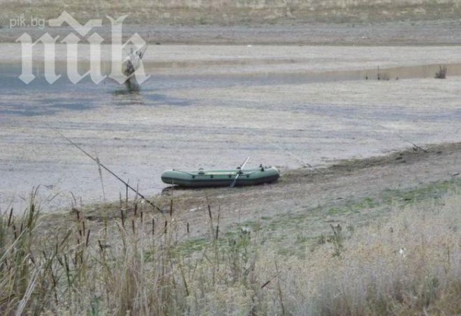 Полицай и пожарникар се удавиха, изпускат язовир, за да открият телата им