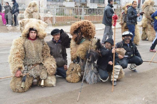 Джамали гонят злото от Новата година 